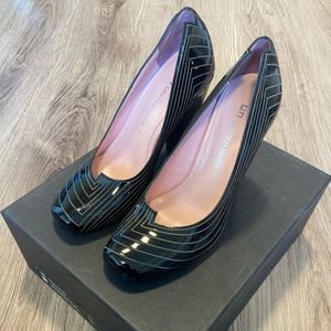Worn once - United Nude Laser pump Flow Hi